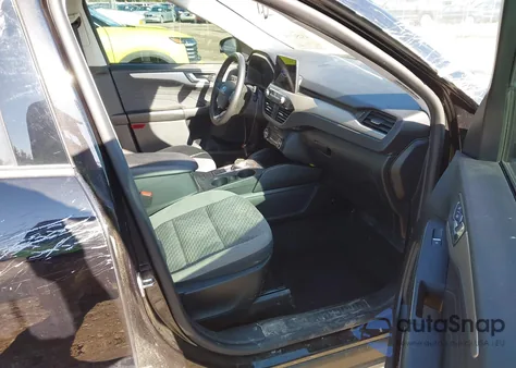 2021 Ford Escape Se z USA, uszkodzony, nr VIN 1FMCU9G69MUA94955